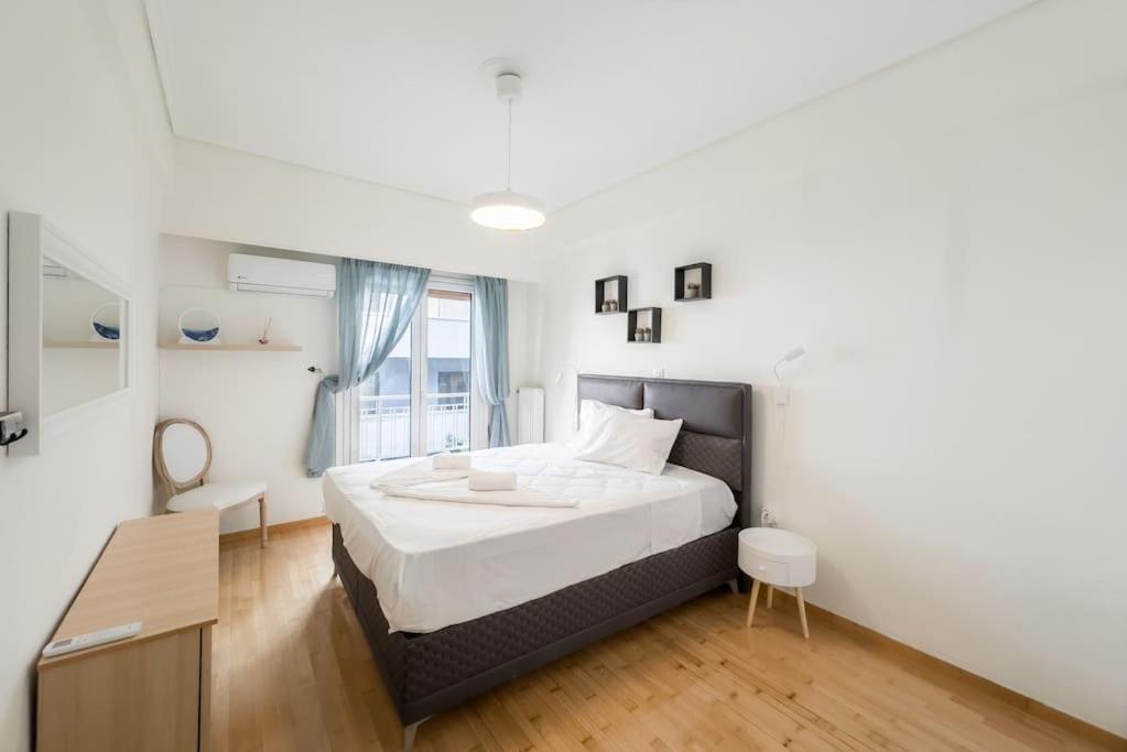 Spacious Urban Apt In The Heart Of Афины Экстерьер фото